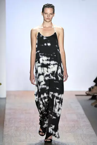 Max Azria Spring 2011 | နယူးယောက်ဖက်ရှင်ရက်သတ္တပတ်