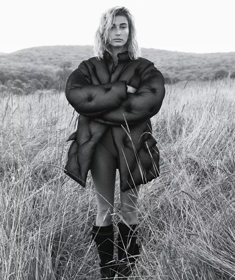 Hailey Baldwin is in natuerlike skientme foar Vogue Austraalje