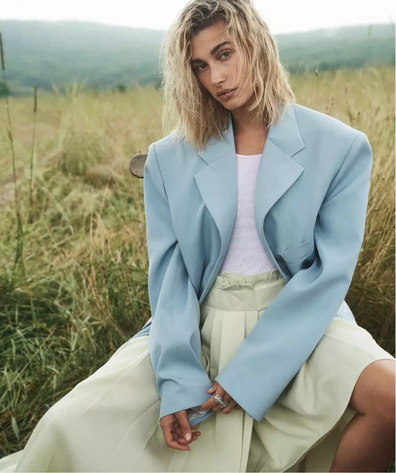 Hailey Baldwin은 Vogue Australia의 자연미인입니다.