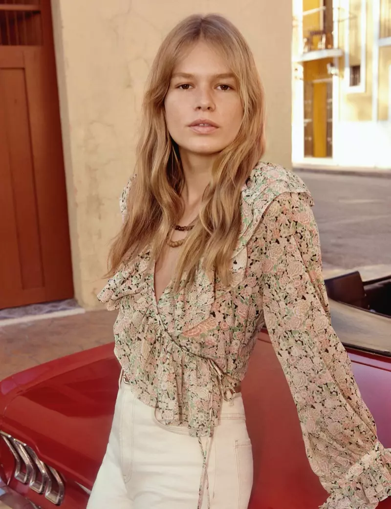 Nag-pose si Anna Ewers para sa Mango spring-summer 2020 nga kampanya