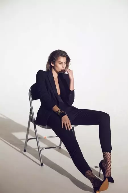 Taylor Hill schwebt in der Frühjahrskollektion 2017 von Alexandre Vauthier