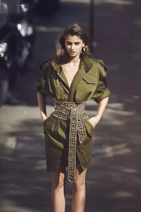 Taylor Hill Smolders mu Zosonkhanitsa za Alexandre Vauthier's Spring 2017