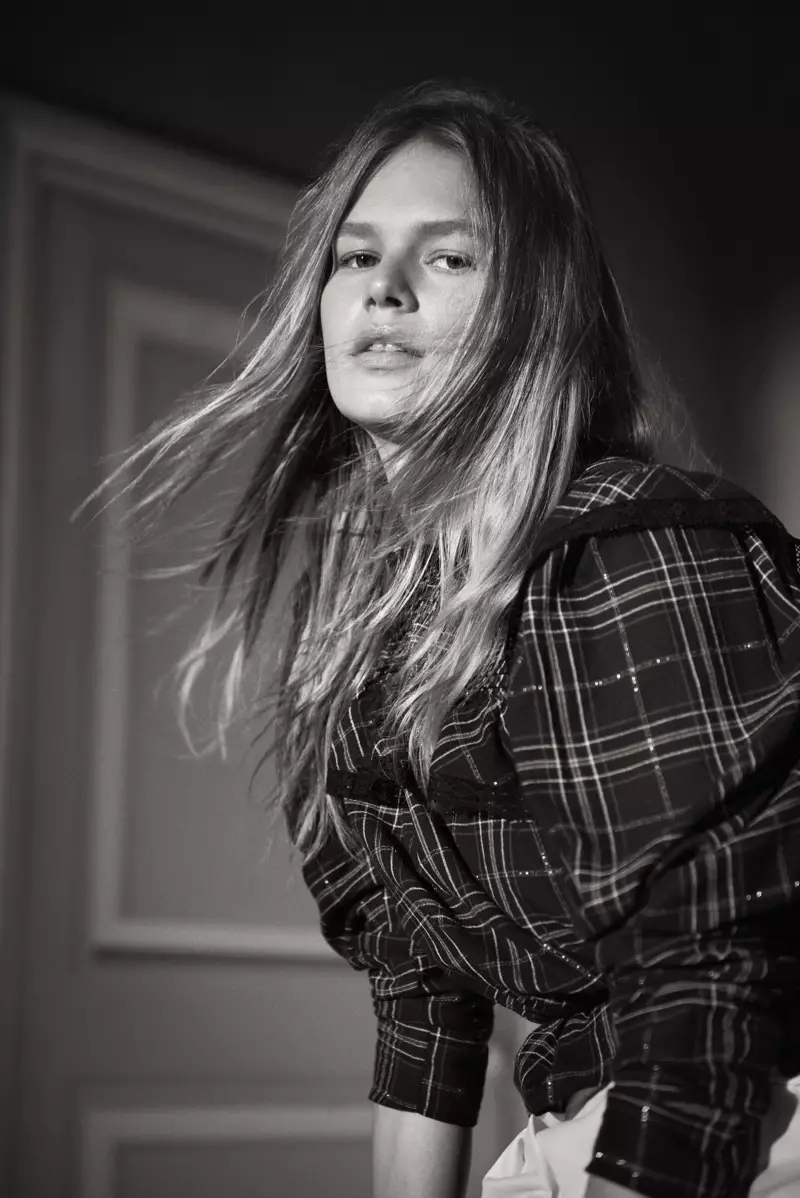 Anna Ewers fer með aðalhlutverkið í Mango haust-vetur herferð 2019