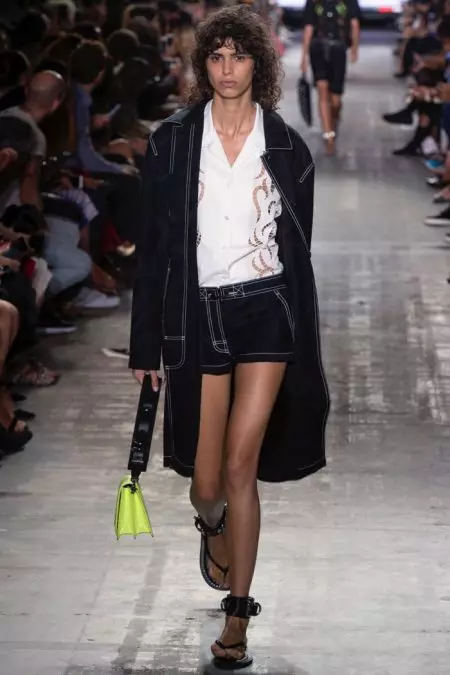 Alexander Wang celebra o estilo de surf para a primavera de 2017