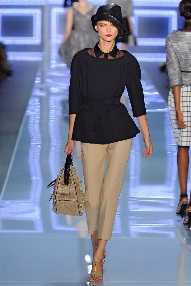 Christian Dior Musim Semi 2012 | Pekan Mode Paris