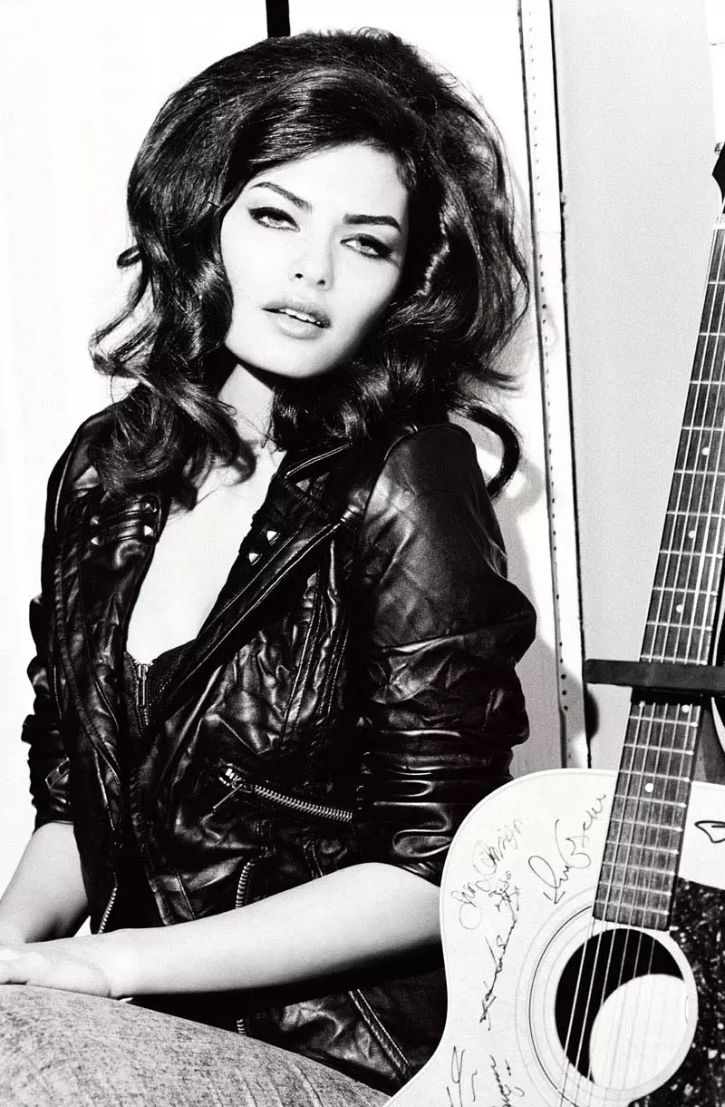 Guess Fall 2010 Campaign | Alyssa Miller at Elsa Hosk ni Ellen von Unwerth