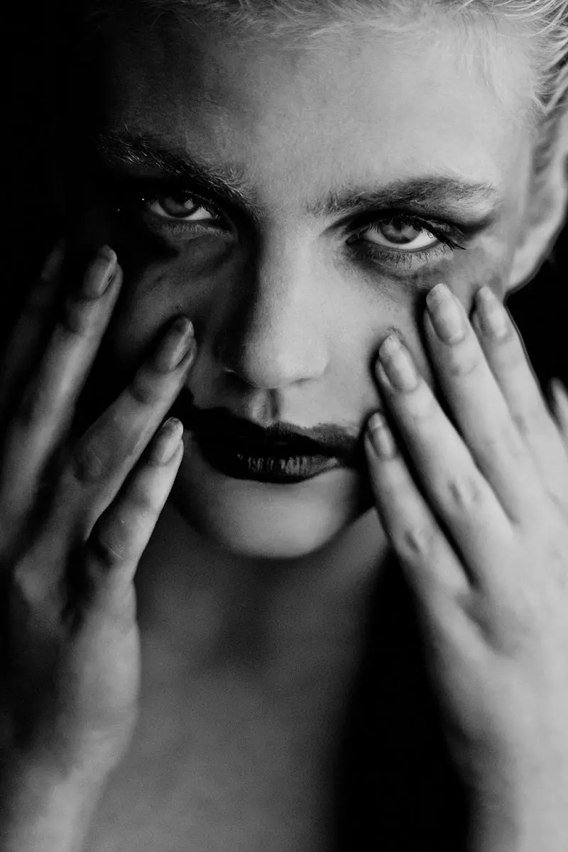 Frisches Gesicht | Natasha Markova von Mathieu Vladimir Alliard