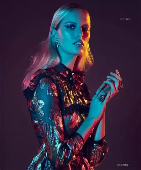 Karolina Kurkova Yn Derbyn Printiau Trwm ar gyfer Cylchgrawn Prestige