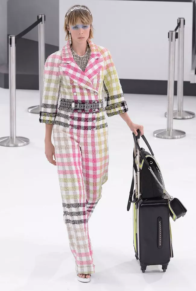 Chanel Spring 2016 | សប្តាហ៍ម៉ូតប៉ារីស