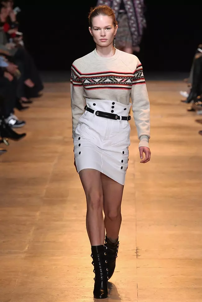 Déanann Isabel Marant Breathnaíonn Ard-Waist le geansaithe Boxy le haghaidh Fall 2015