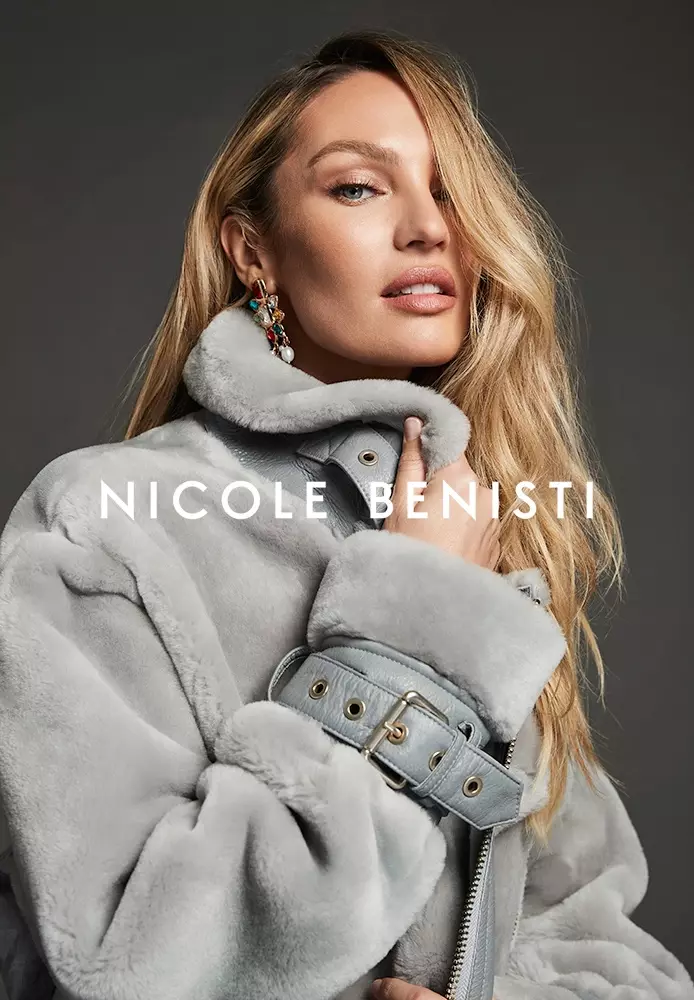 N'ịbụ onye na-akpụ akpụ, Candice Swanepoel gosipụtara na mkpọsa Nicole Benisti ọdịda-oyi 2021.