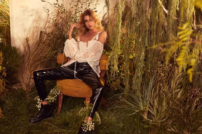 Stella Maxwell spiller hovedrollen i For Love & Lemons lookbook efteråret 2018