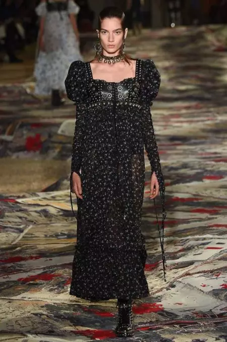 Alexander McQueen Ji bo Bihara 2017 Serdana Giravên Shetland dike