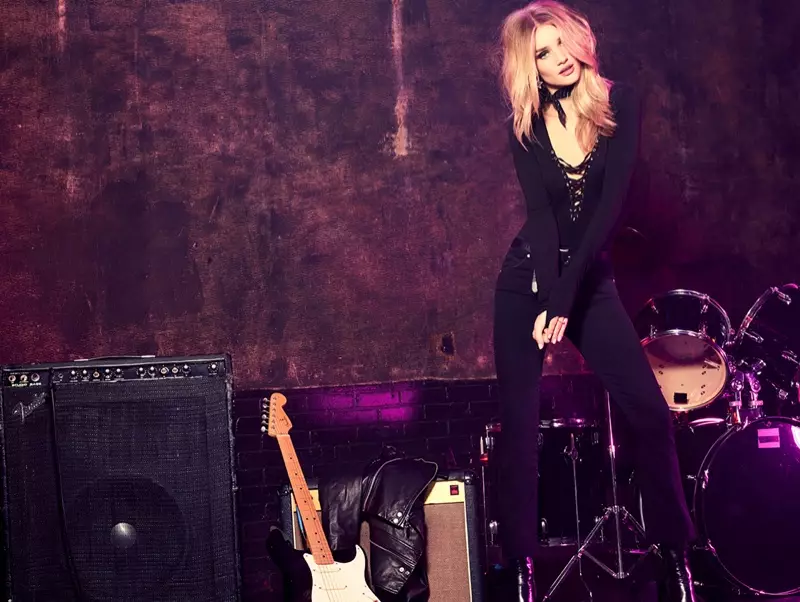 Rosie Huntington-Whiteley ofereix vibracions rock and roll a la campanya de tardor de Paige Denim