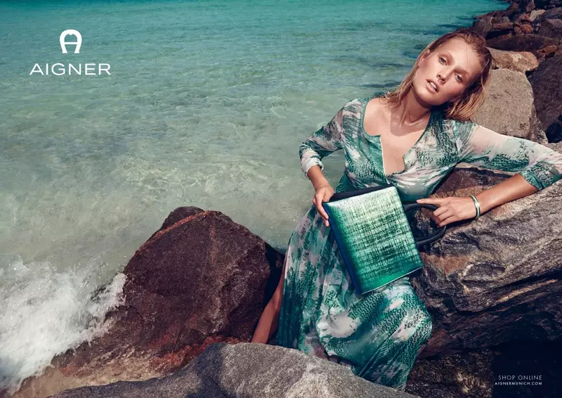 Toni Garrn ດາວໃນແຄມເປນພາກຮຽນ spring-summer 2016 ຂອງ Aigner