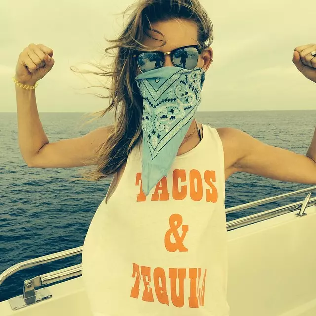 Behati Prinsloo handlar om Tacos och Tequila