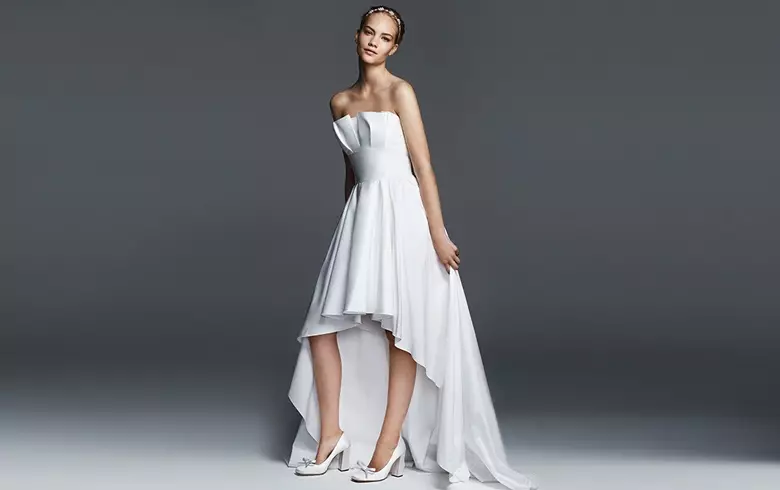 Un look din colecția 2016 a lui Max Mara Bridal