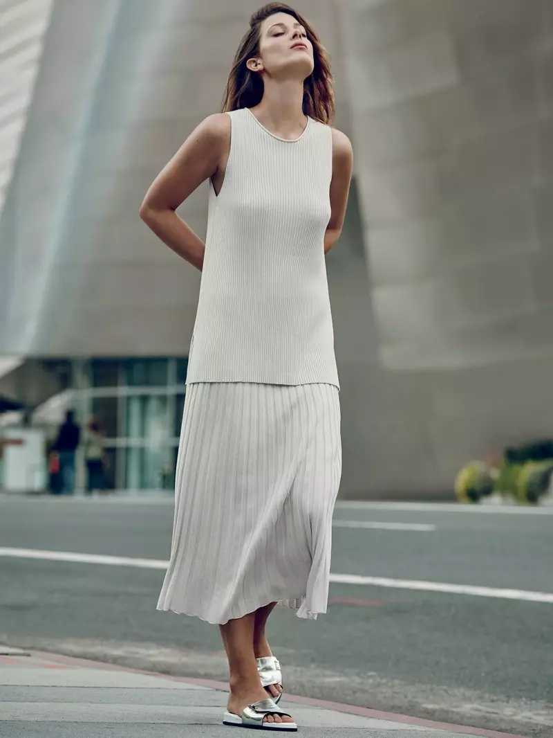 Súil ó bhailiúchán earrach 2016 Eileen Fisher. Grianghraf: Saks Fifth Avenue