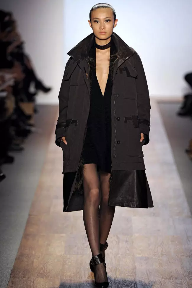 Max Azria Fall 2011 | نيۇ-يورك مودا كىيىم ھەپتىلىكى