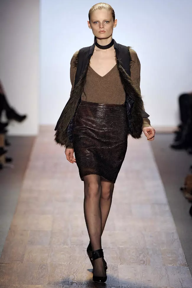 Max Azria Fall 2011 | نيۇ-يورك مودا كىيىم ھەپتىلىكى