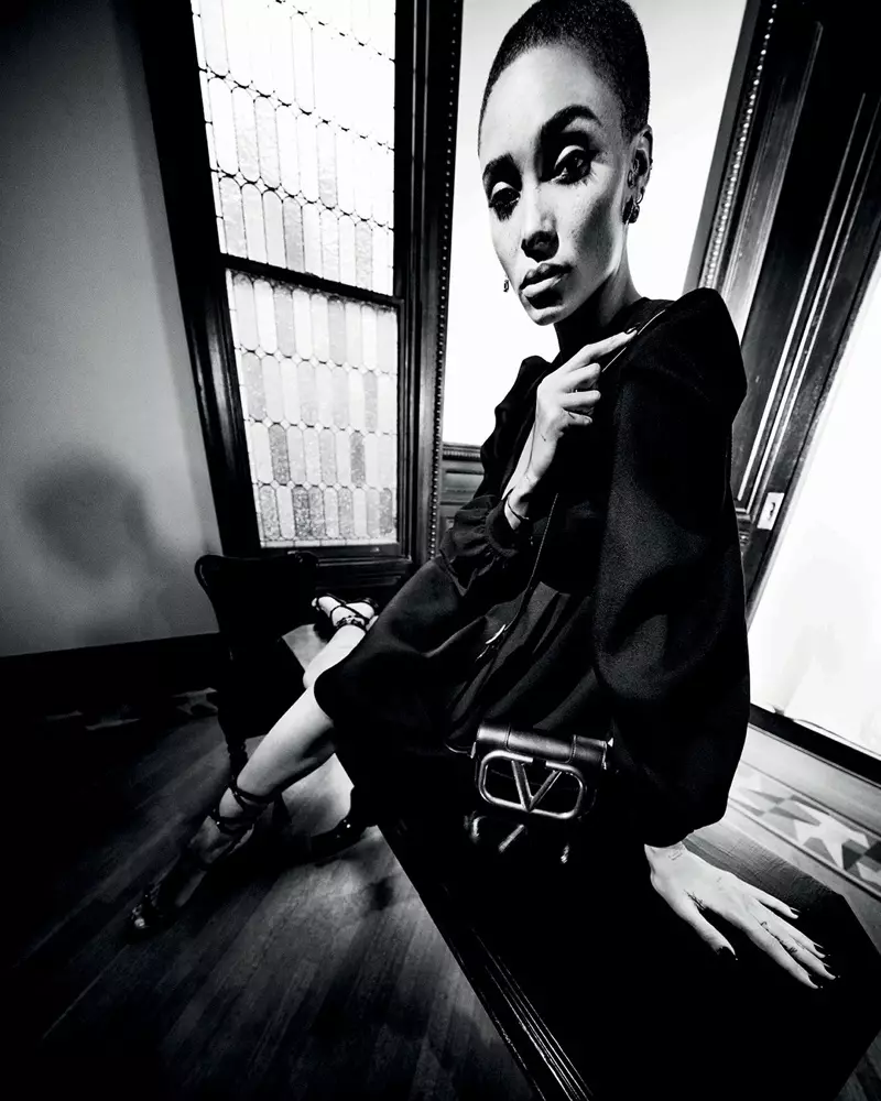 Adwoa Aboah glumi u kampanji Valentino Le Noir proljeće-ljeto 2020