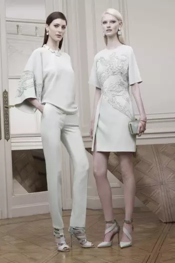 Elie Saab 2015 නිවාඩු නිකේතනය සඳහා දිවා කාලයේ චික් කරයි