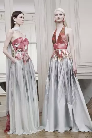 Elie Saab 2015 නිවාඩු නිකේතනය සඳහා දිවා කාලයේ චික් කරයි