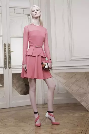 Elie Saab Ṣe Chic Ọsan fun ohun asegbeyin ti 2015