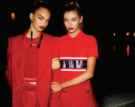 Irina Shayk és Stella Maxwell a tavaszi kollekciókat modellezik Párizsban a W Magazin számára