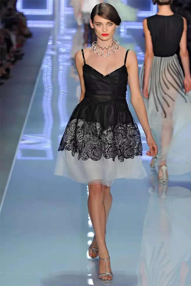 Christian Dior გაზაფხული 2012 | პარიზის მოდის კვირეული