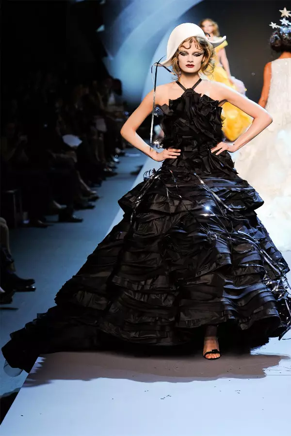 Dior őszi 2011 Couture | Párizs Haute Couture