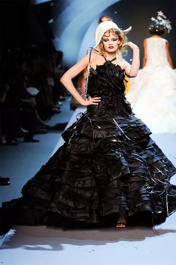 ڈائر فال 2011 Couture | پیرس Haute Couture