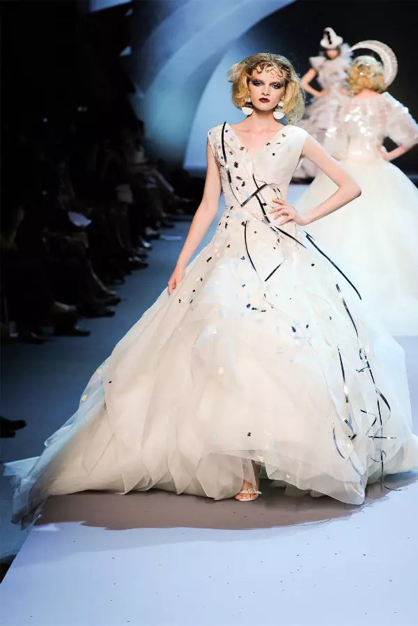 Dior Fall 2011 Couture | Paris Haute Couture