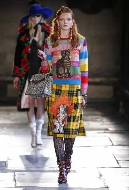 Dem Gucci seng Cruise 2017 Kollektioun hëlt e London Spirit un