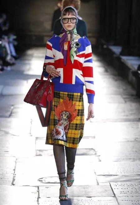 Ang Koleksyon ng Gucci's Cruise 2017 ay Nagkakaroon ng London Spirit