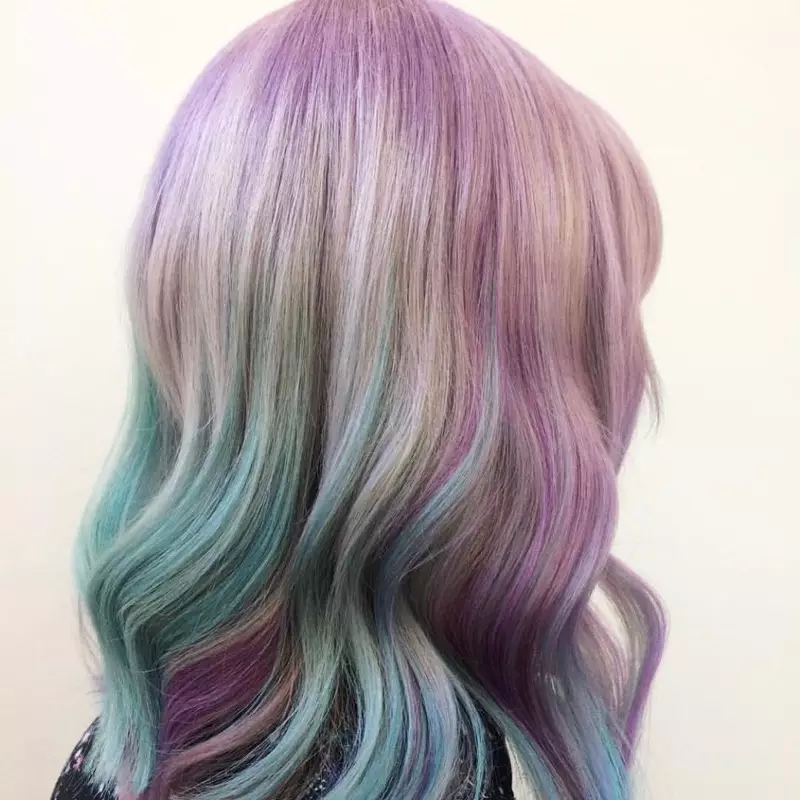 Nos encanta la versión pastel del cabello de geoda.