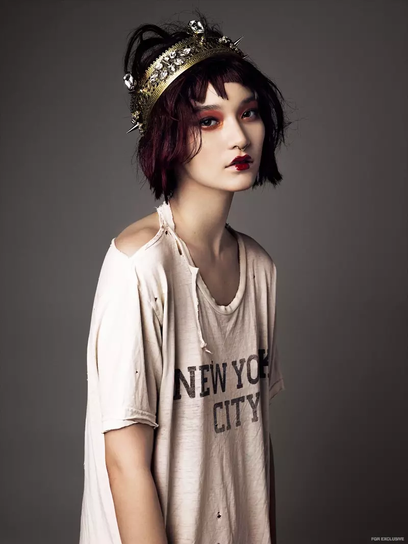 Vintage T-shirt stylists egen, Nose Ring Chris Habana, Crown Vauje