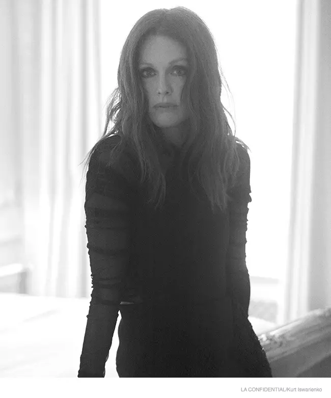 julianne-moore-sexy-moda-shoot06