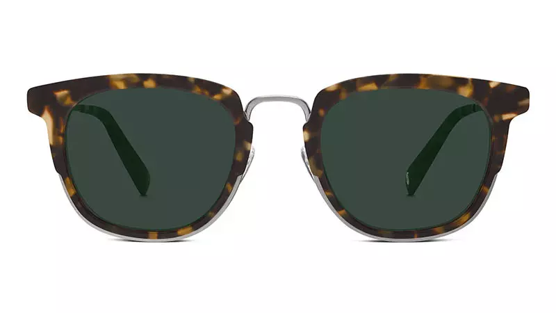 Warby Parker Avery Sonnenbrille in Hazelnut Tortoise Matt mit grün-grauen Gläsern $ 145