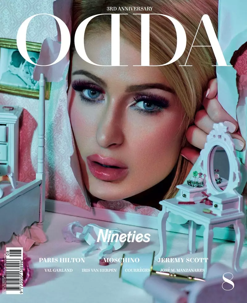 Paris Hilton wetara mkpuchi maka mbipụta 8th nke Magazin ODDA.