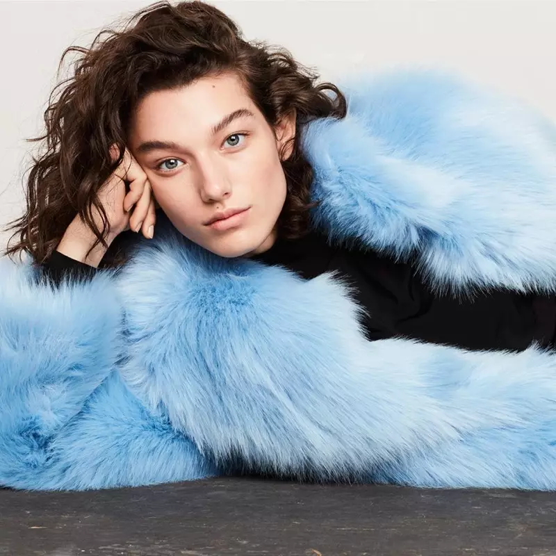 H&M Faux Fur Jacket និង Draped Top