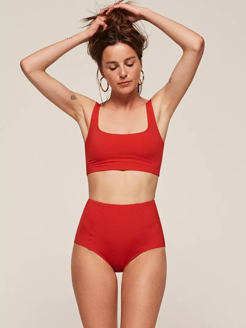 Top bikini Hacienda Reformation in Cherry $ 78 e slip bikini Mandalay in Cherry $ 78