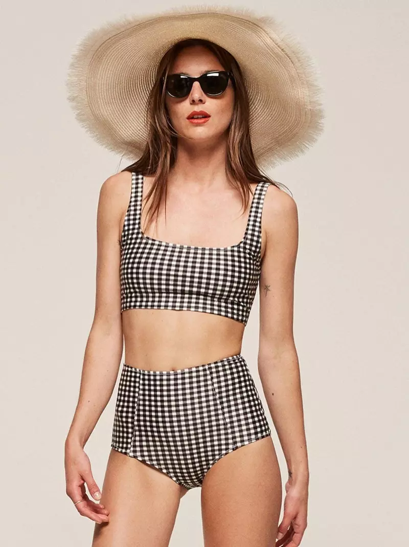 Reformation Hacienda Bikini Top Checkers တွင် $78 နှင့် Mandalay Bikini Bottoms in Checkers $78