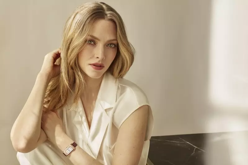 Amanda Seyfried Jaeger-LeCoultre Reverso 2021 nga mga Litrato