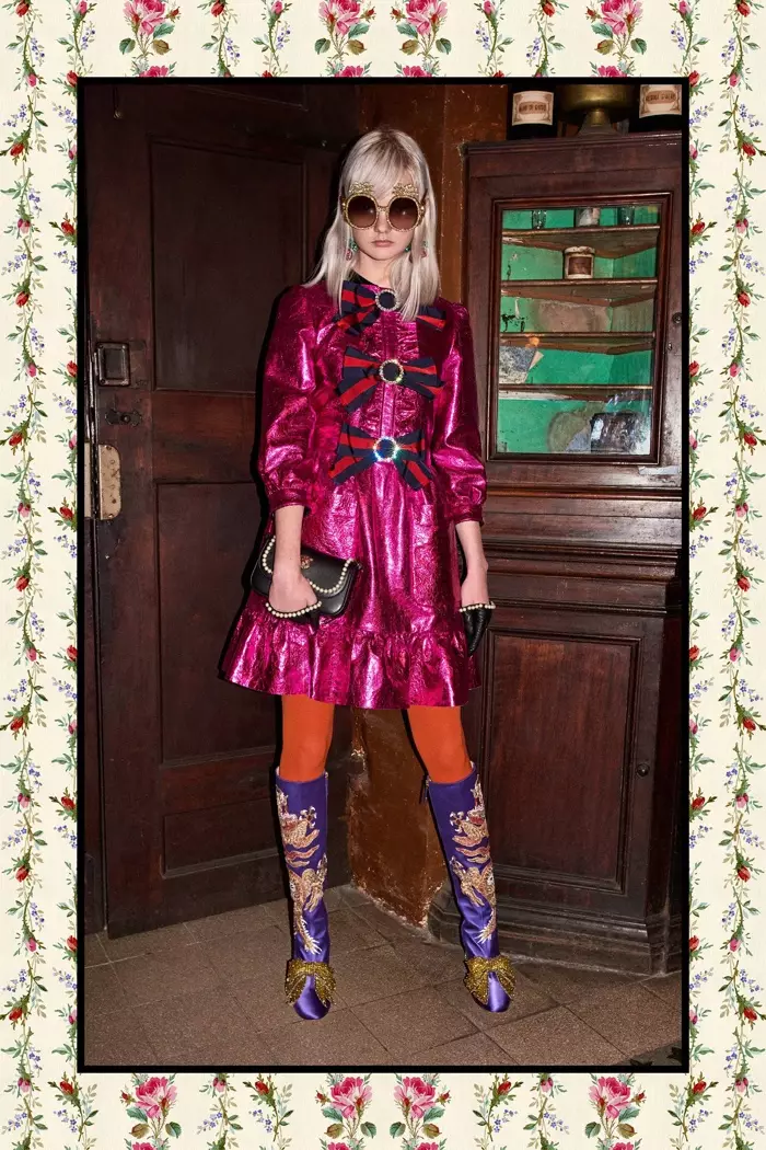 Ružičasta haljina ukrašena mašnama - Gucci Pre-Fall 2017 kolekcija