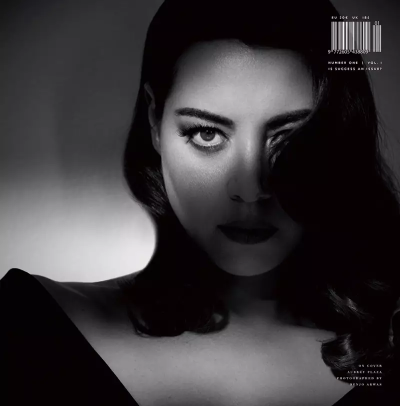 Aubrey Plaza ntawm Number One Volume #1 Cover