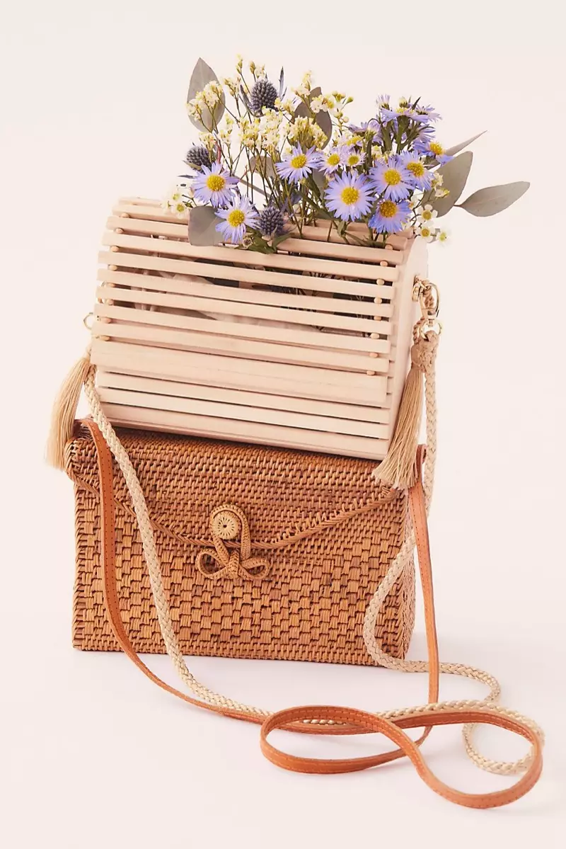 Free People High Tides Crossbody Bag dan Sari Straw Crossbody Bag