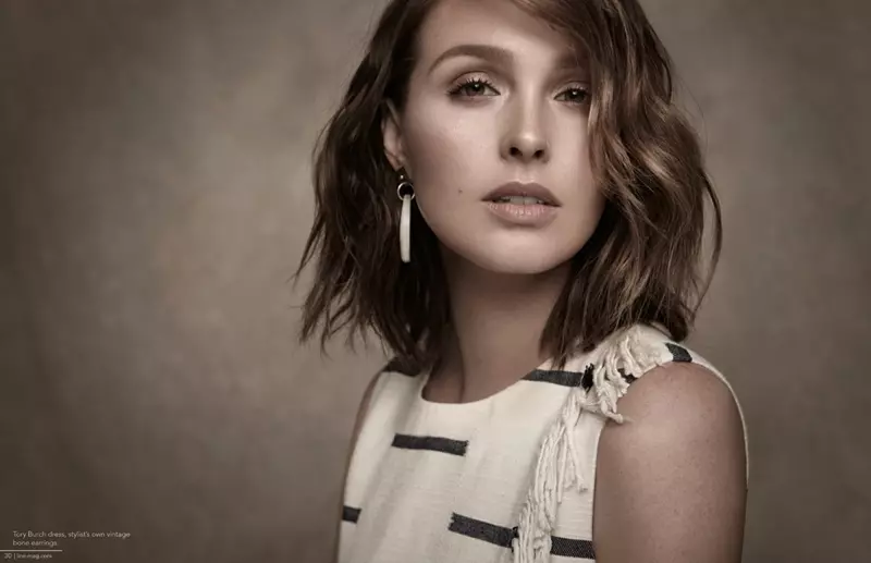 Hvězda filmu „Grey's Anatomy“ Camilla Luddington nosí pruhy pro časopis Line