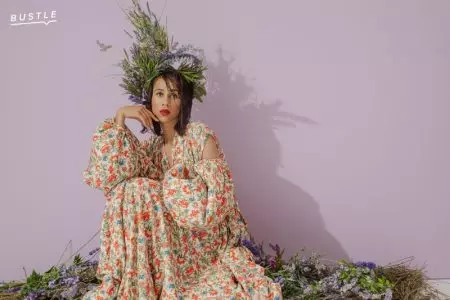 Zawe Ashton este în plină floare pentru Bustle