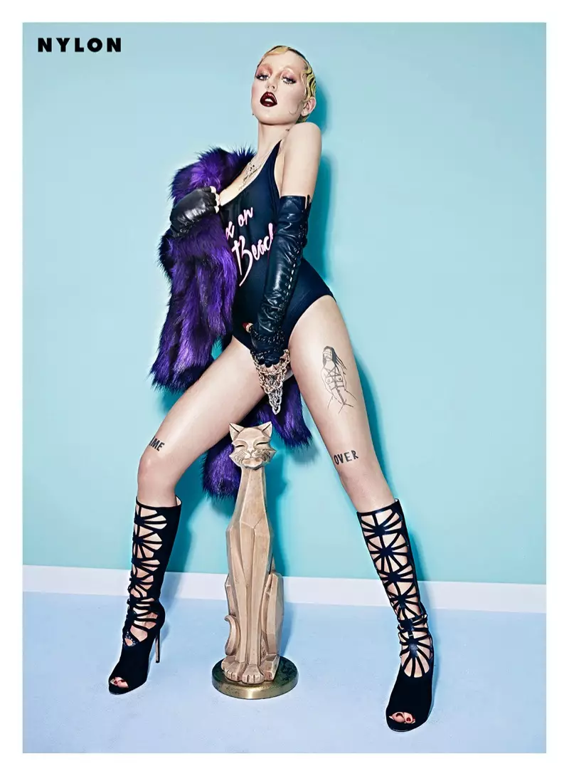 Brooke Candy is een pop Vixen in nylon Singapore door An Le